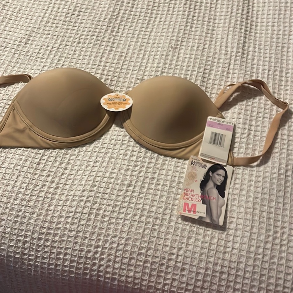 Backless bra in nude